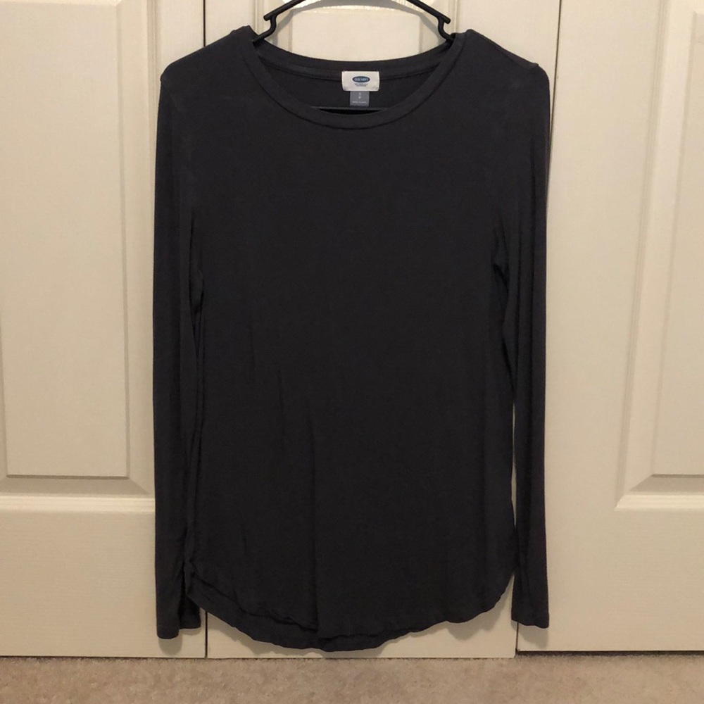 Small Old Navy long sleeve top